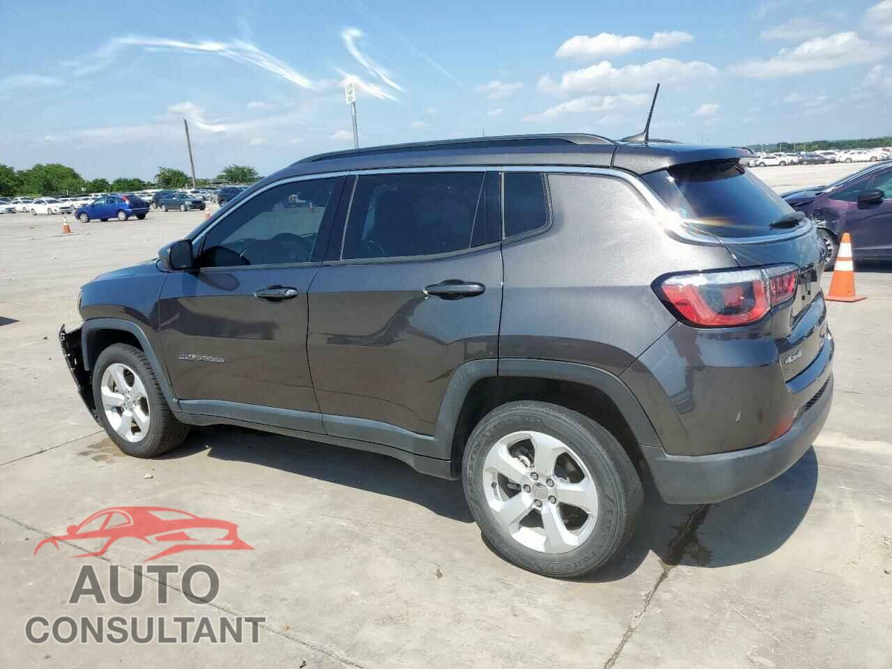 JEEP COMPASS 2018 - 3C4NJDBB2JT200424