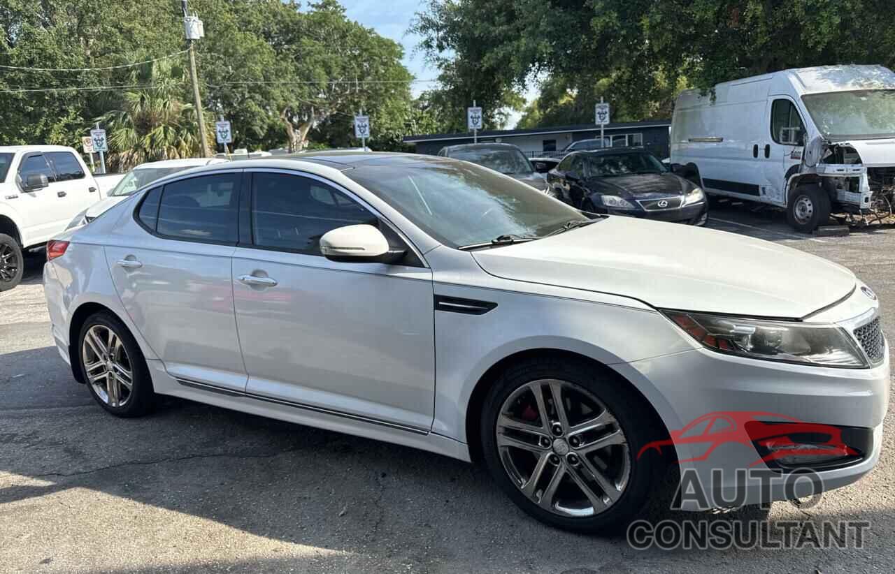 KIA OPTIMA 2013 - 5XXGR4A64DG093835