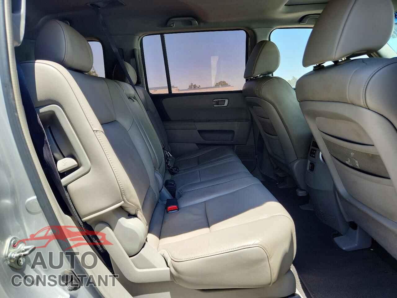 HONDA PILOT 2009 - 5FNYF38509B018130