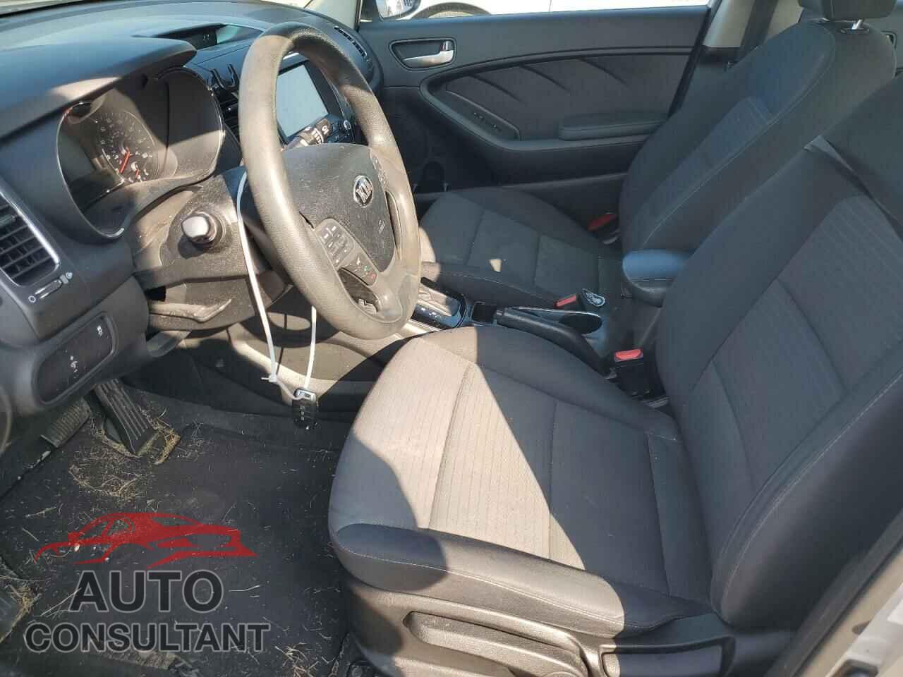 KIA FORTE 2018 - 3KPFL4A72JE247680