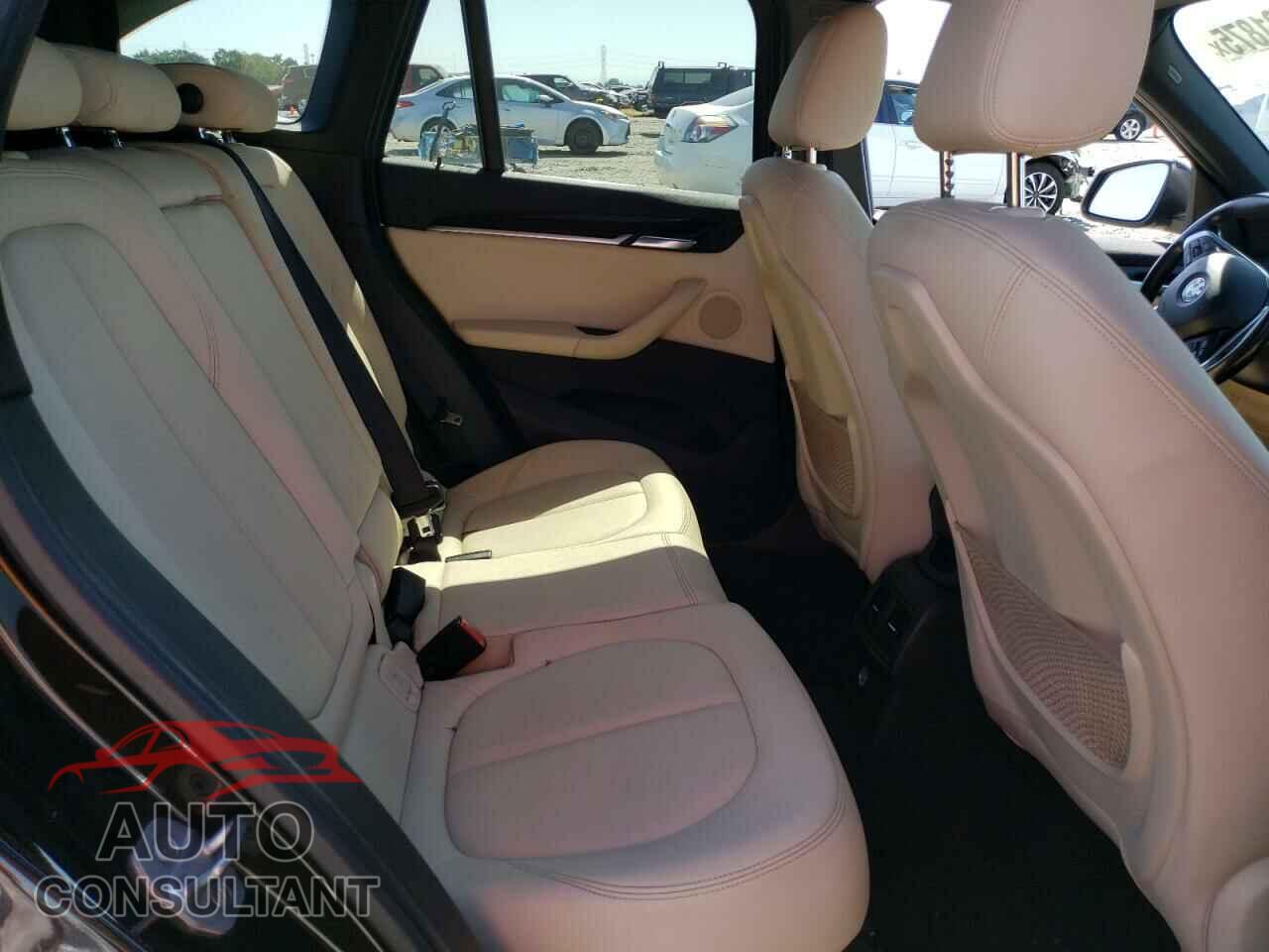 BMW X1 2017 - WBXHT3C32H5F73536