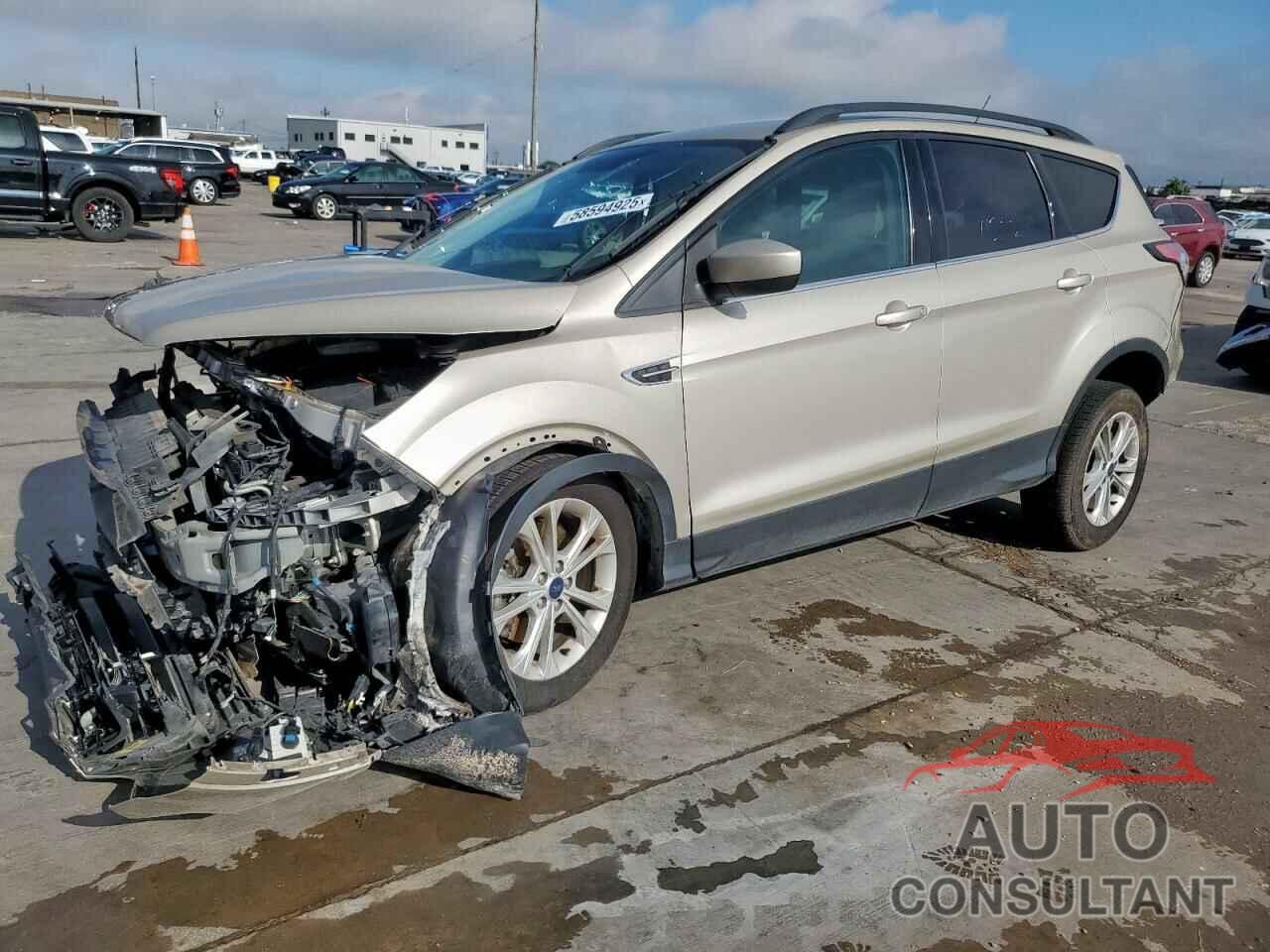 FORD ESCAPE 2018 - 1FMCU9GD5JUC26104