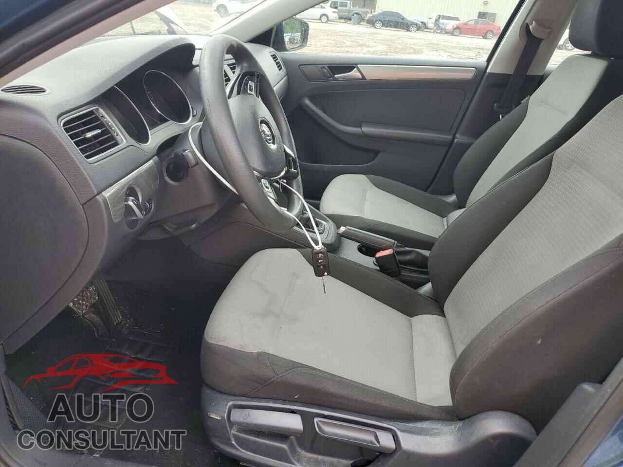 VOLKSWAGEN JETTA 2017 - 3VW2B7AJ2HM381245