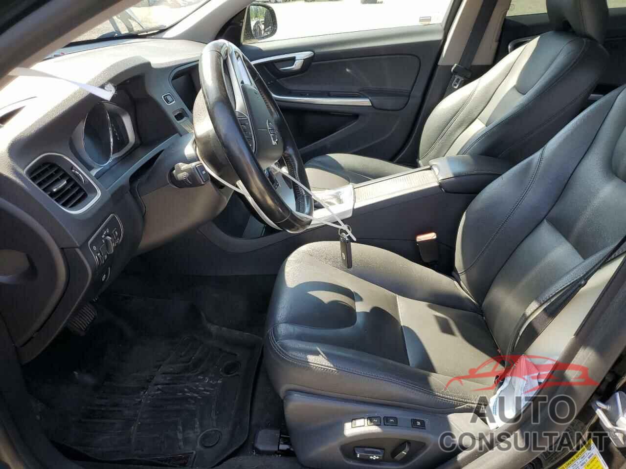 VOLVO V60 2018 - YV440MWK9J2054076