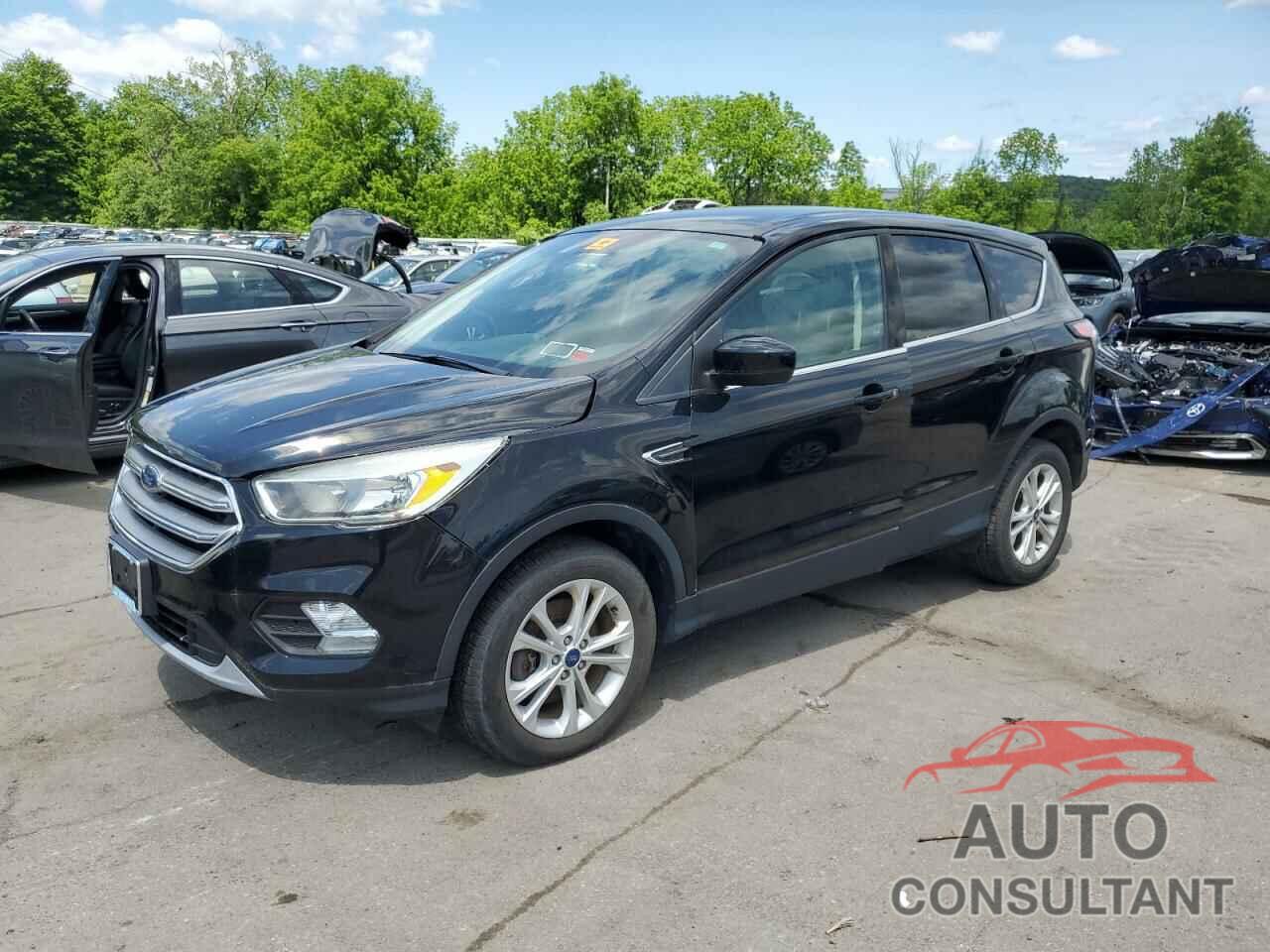 FORD ESCAPE 2017 - 1FMCU9GD7HUD23637