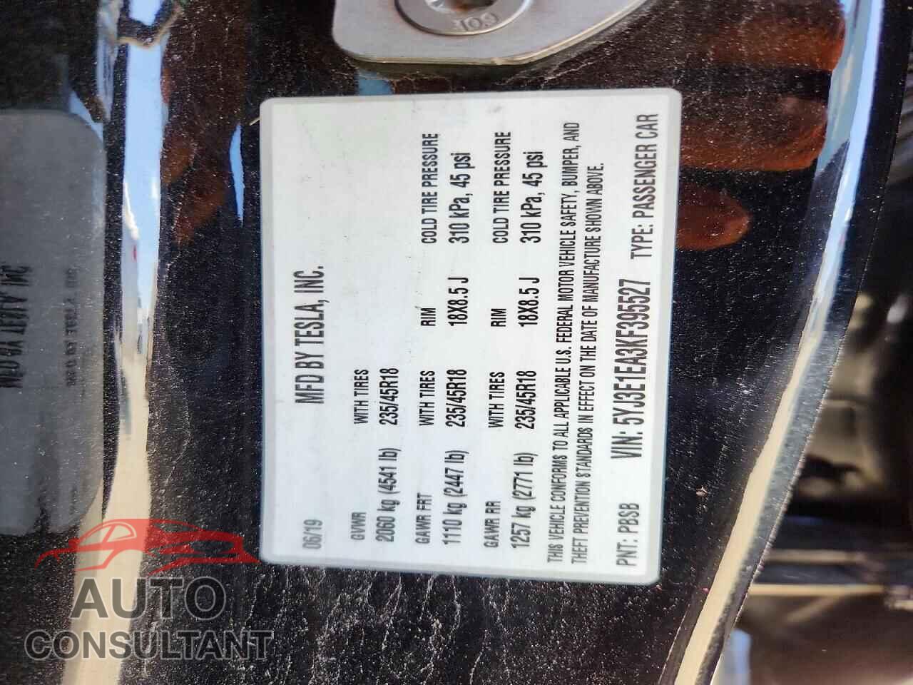 TESLA MODEL 3 2019 - 5YJ3E1EA3KF395527