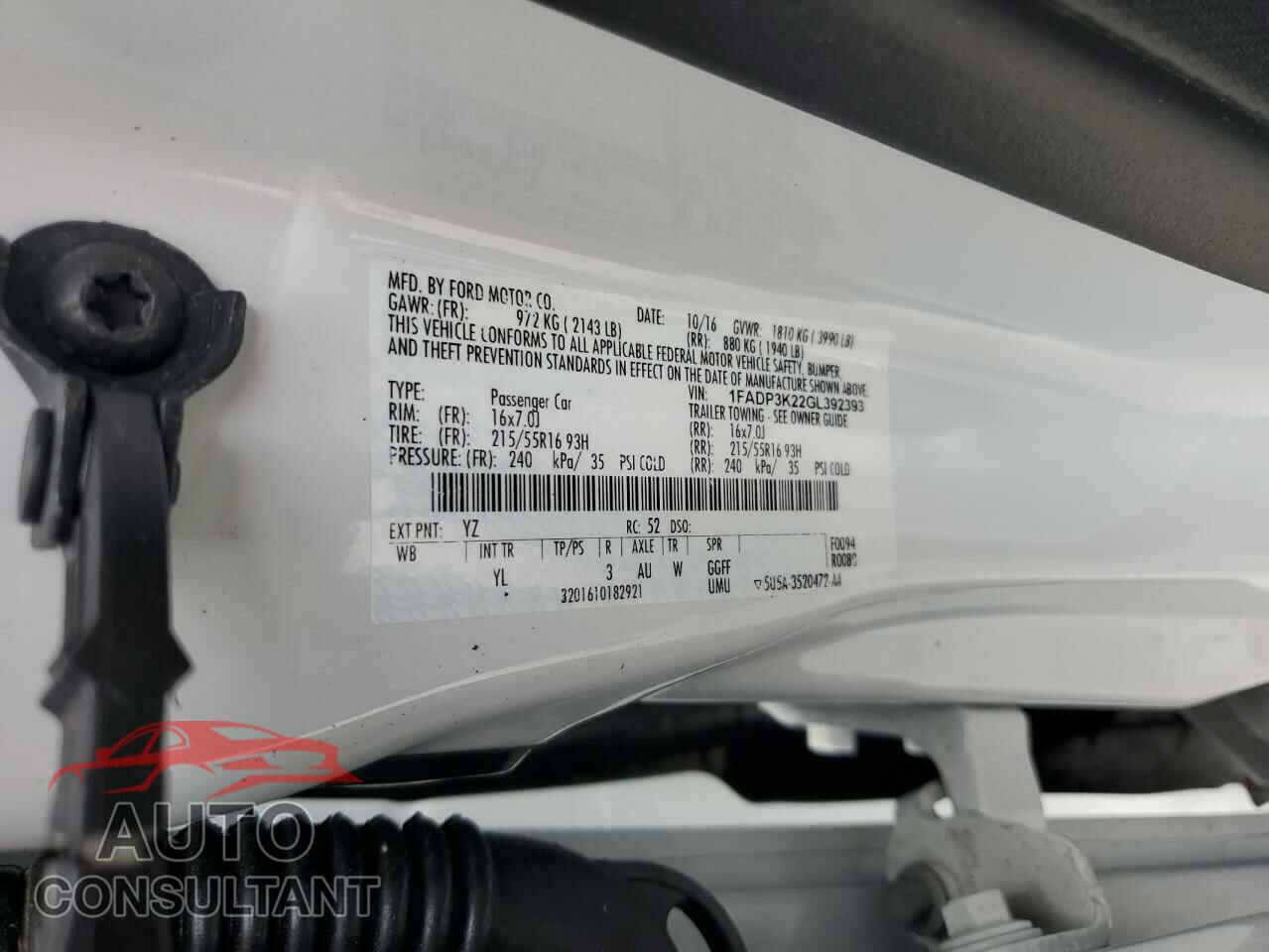 FORD FOCUS 2016 - 1FADP3K22GL392393