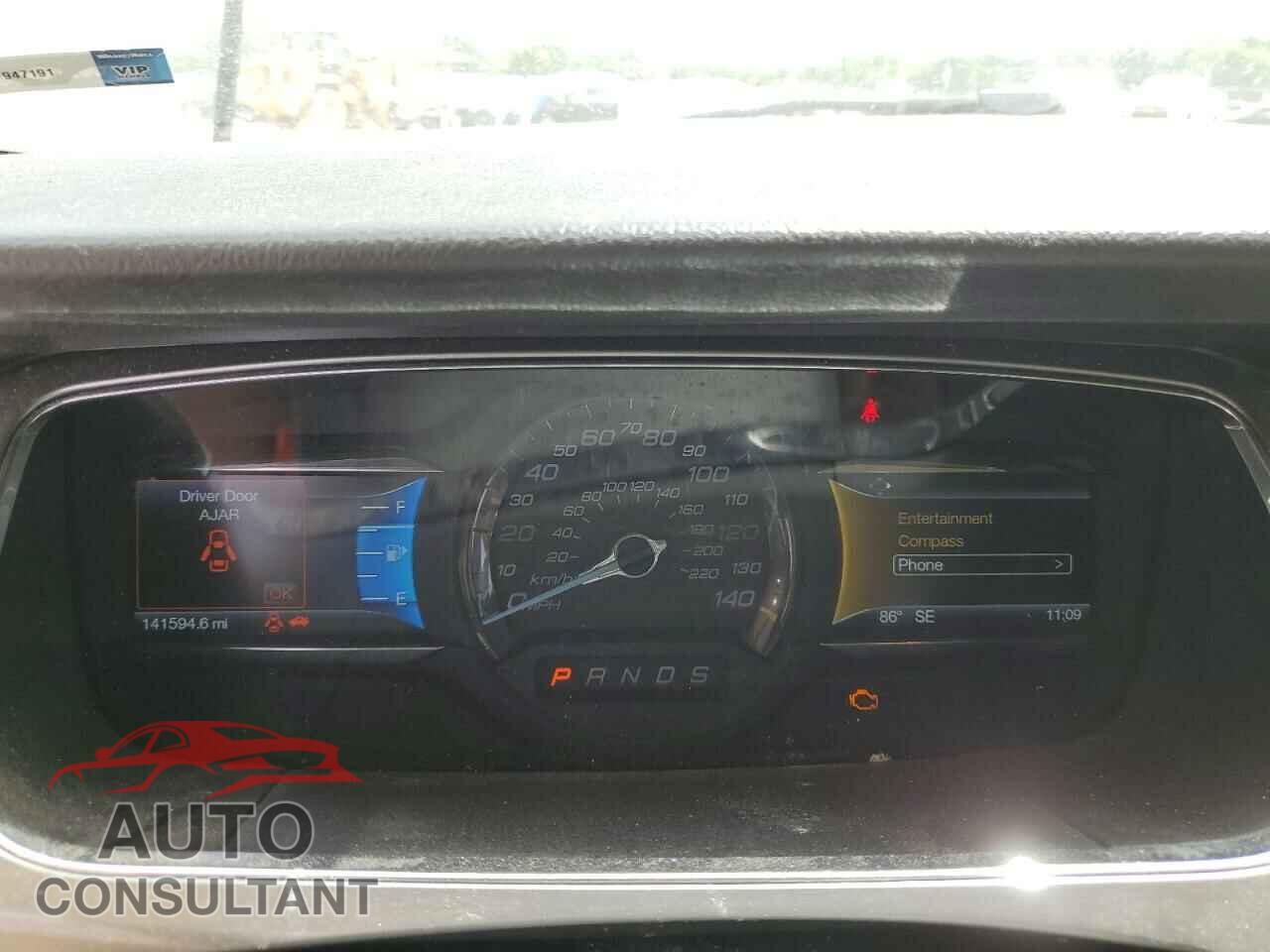 FORD TAURUS 2017 - 1FAHP2E86HG126901
