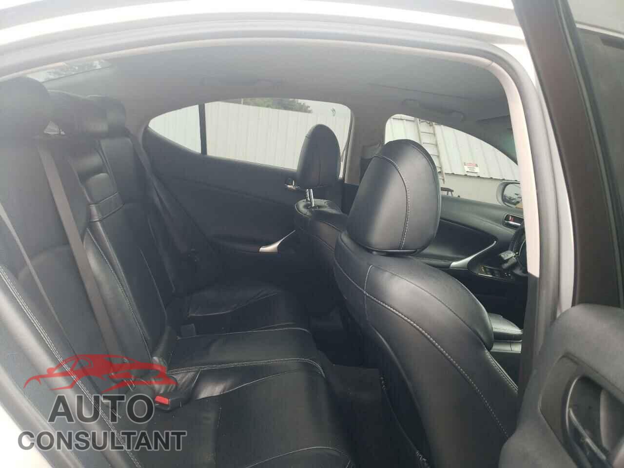 LEXUS IS 2010 - JTHCF5C24A5044351