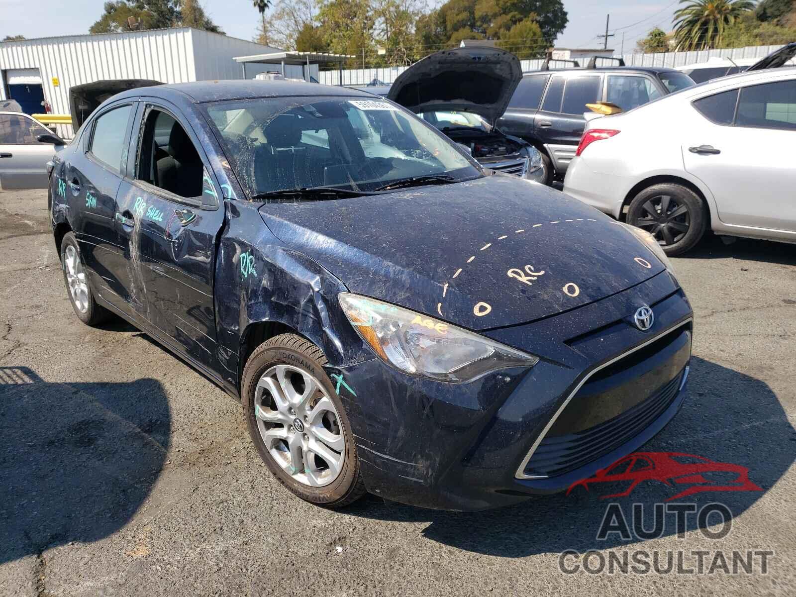 TOYOTA YARIS 2017 - 3MYDLBYV8HY153152