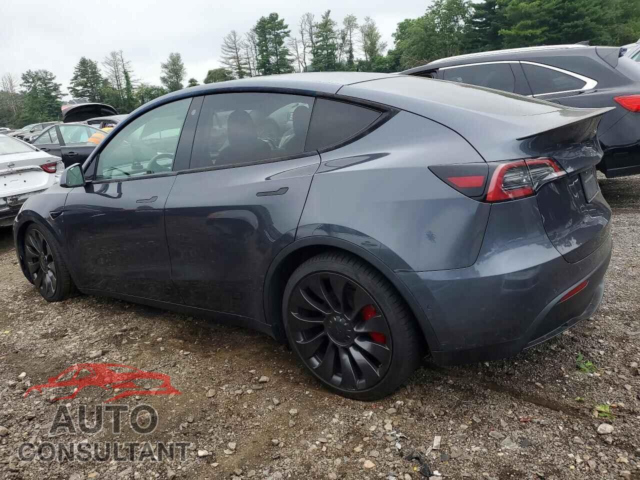 TESLA MODEL Y 2021 - 5YJYGDEF1MF189347