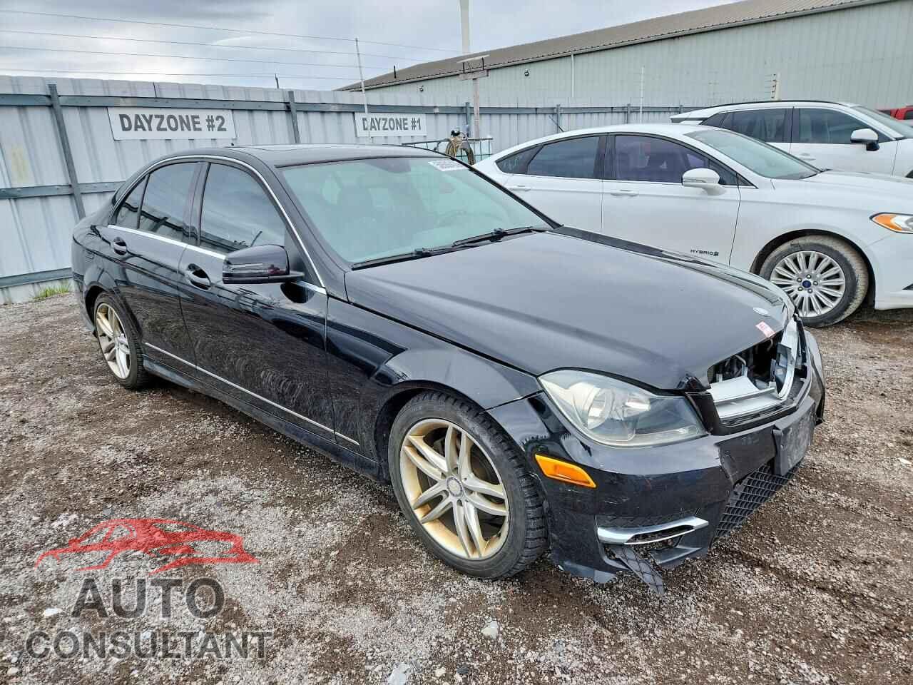 MERCEDES-BENZ C-CLASS 2012 - WDDGF8FB7CA689348