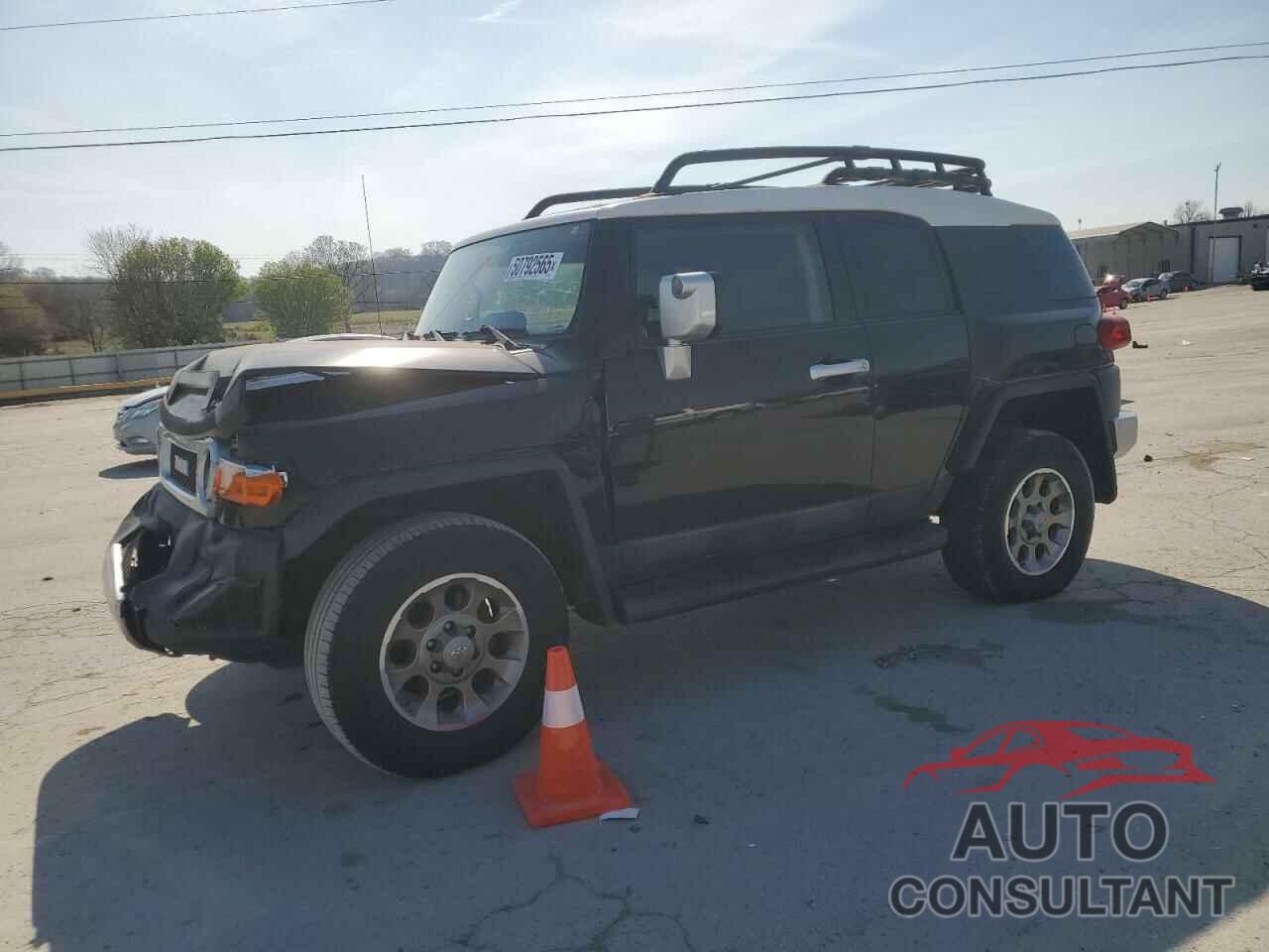 TOYOTA FJ CRUISER 2013 - JTEBU4BF8DK168593