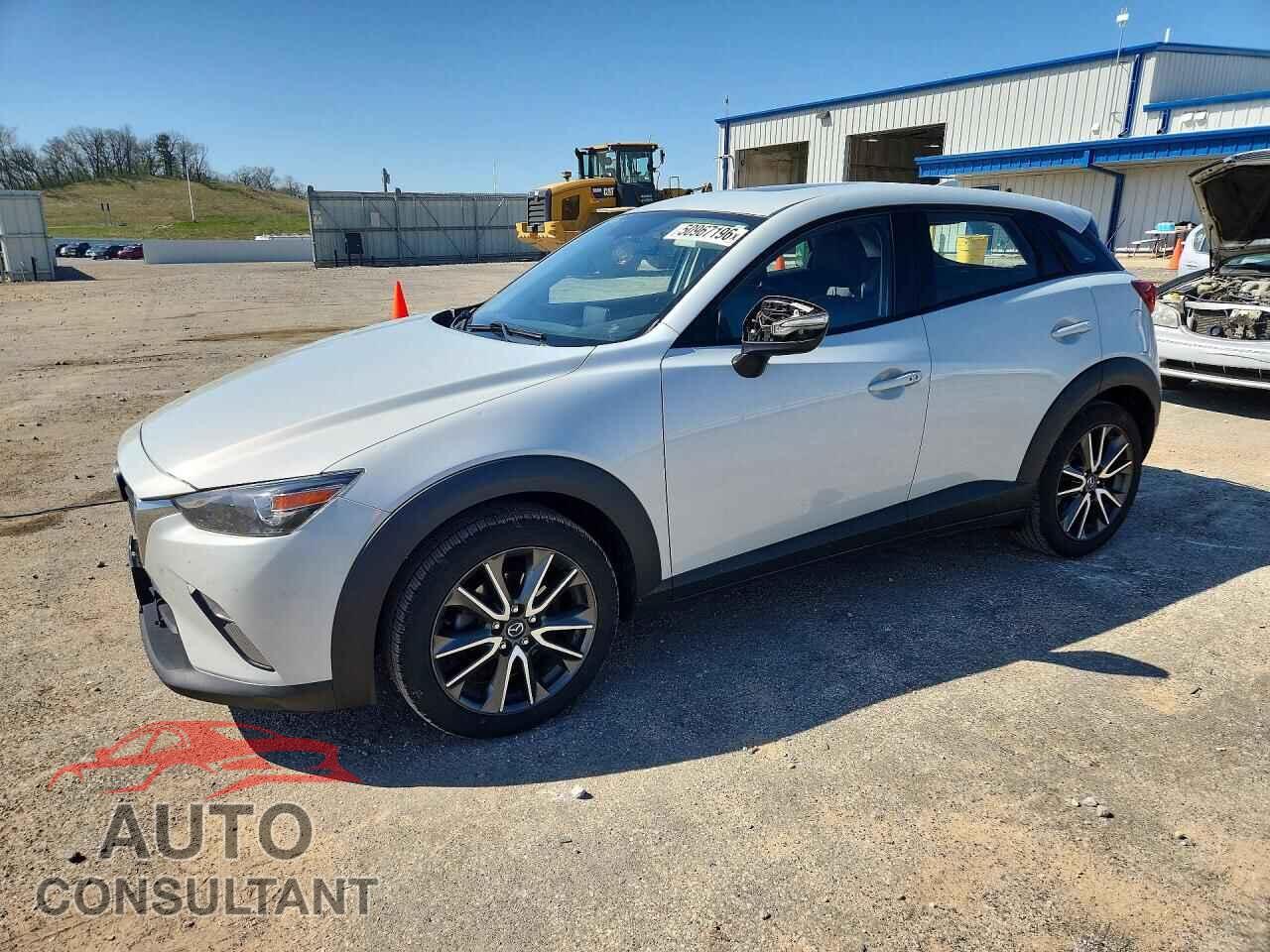 MAZDA CX-3 2017 - JM1DKFC70H0159698