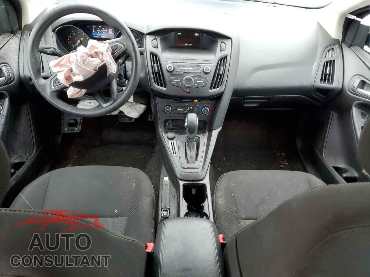 FORD FOCUS 2018 - 1FADP3F29JL206477