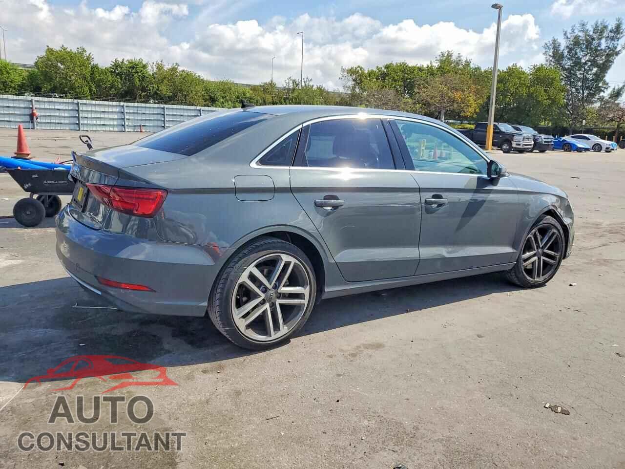 AUDI A3 2019 - WAUAUGFFXK1014477