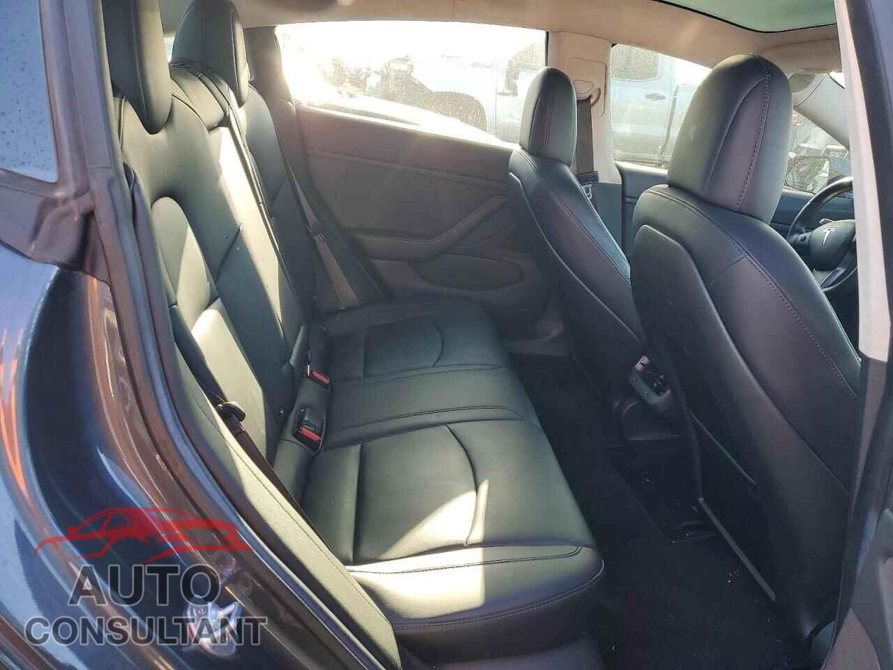 TESLA MODEL 3 2017 - 5YJ3E1EA9HF002218