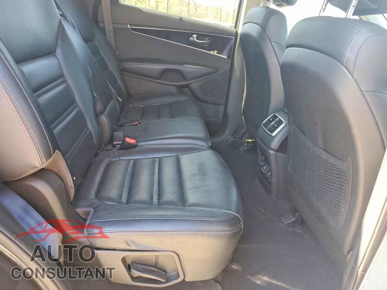KIA SORENTO 2017 - 5XYPHDA5XHG232247