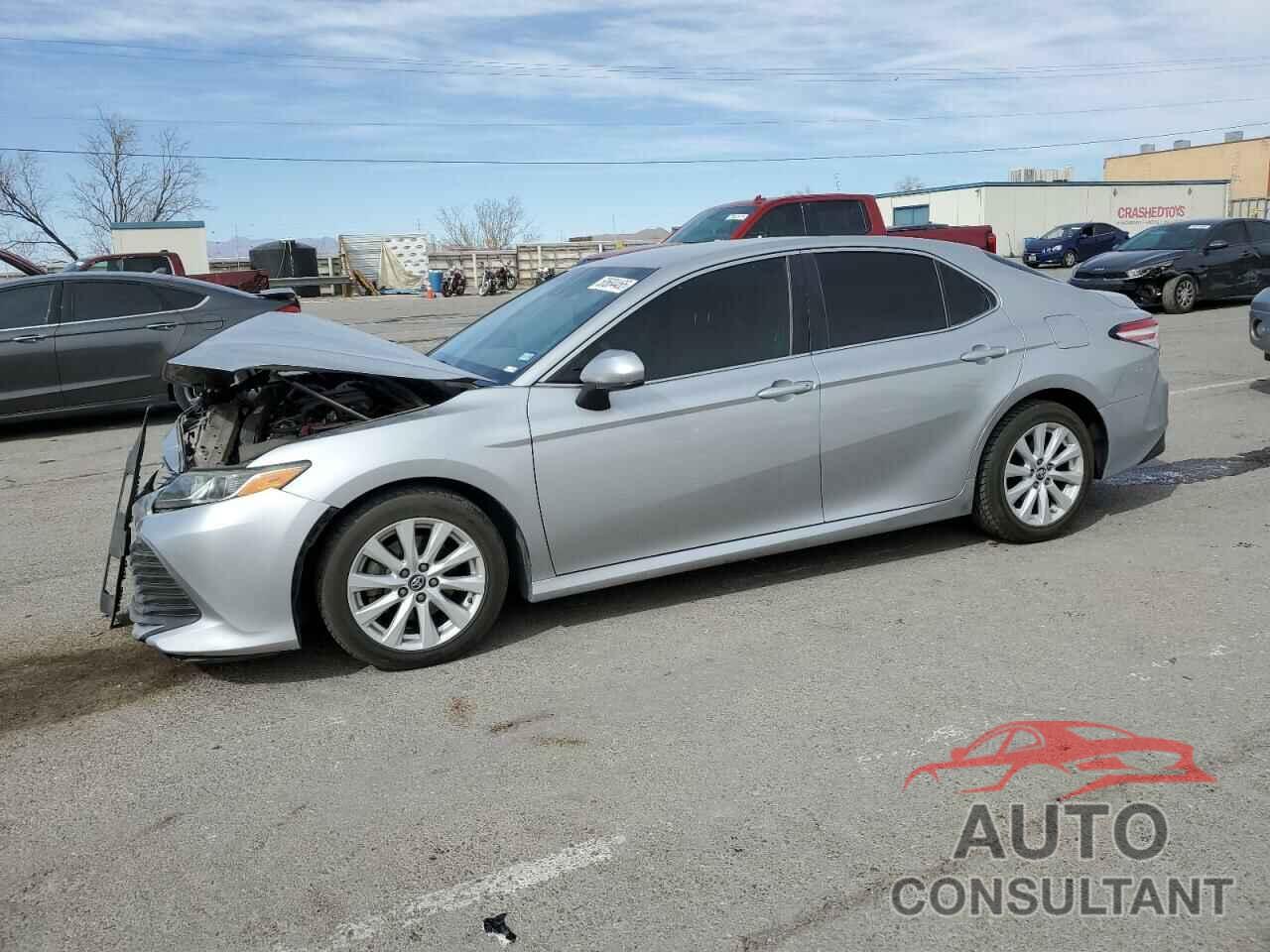 TOYOTA CAMRY 2018 - 4T1B11HK4JU089529