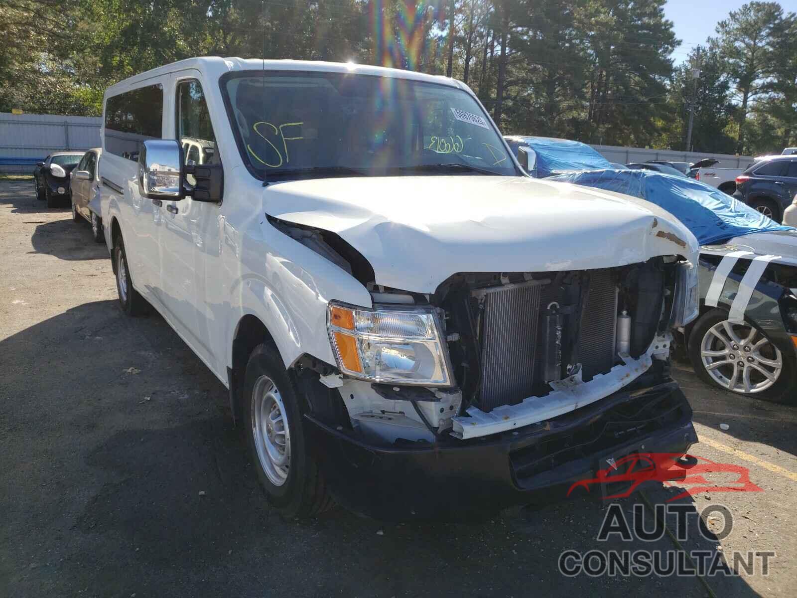 NISSAN NV 2017 - 5BZAF0AA9HN850430