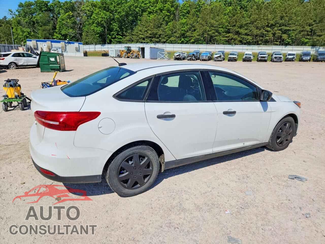 FORD FOCUS 2018 - 1FADP3E27JL303596