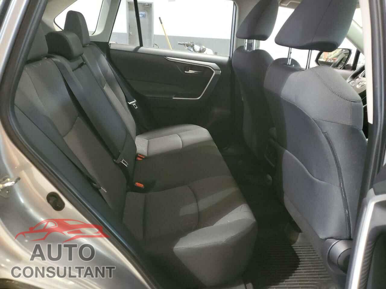 TOYOTA RAV4 2023 - JTMP1RFV2PD094937