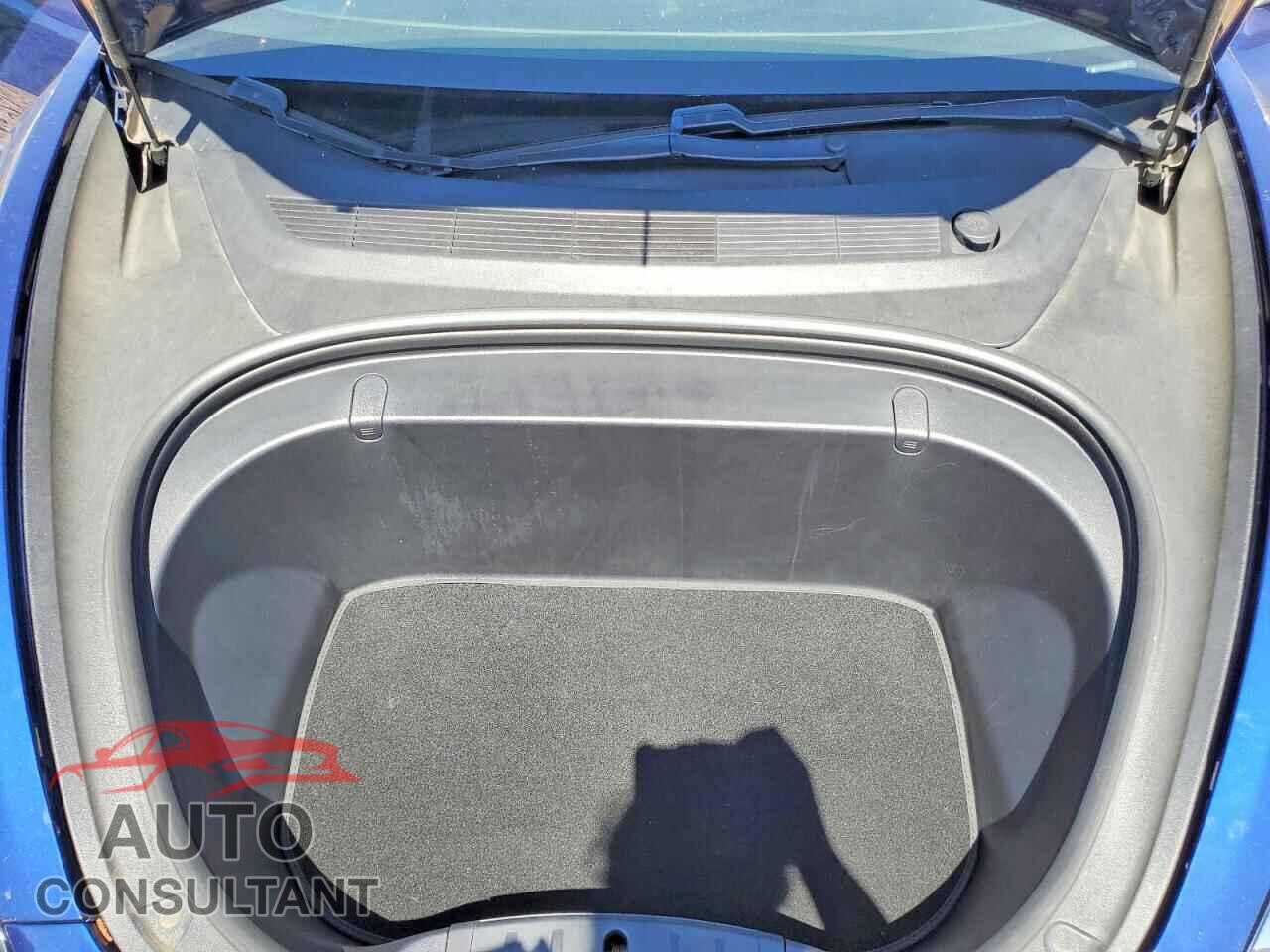 TESLA MODEL 3 2019 - 5YJ3E1EB2KF187387