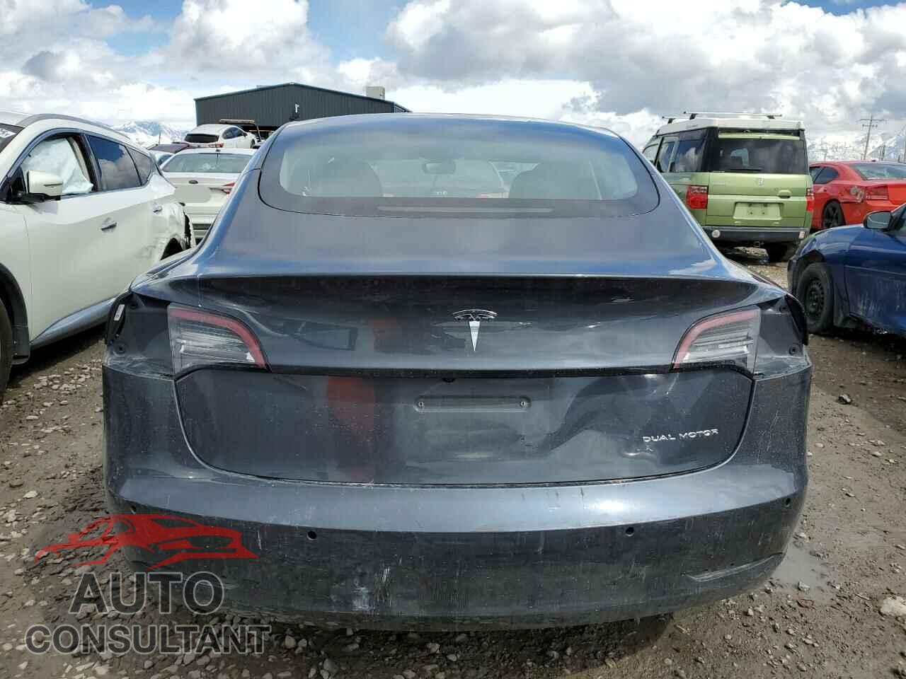TESLA MODEL 3 2021 - 5YJ3E1EBXMF858047