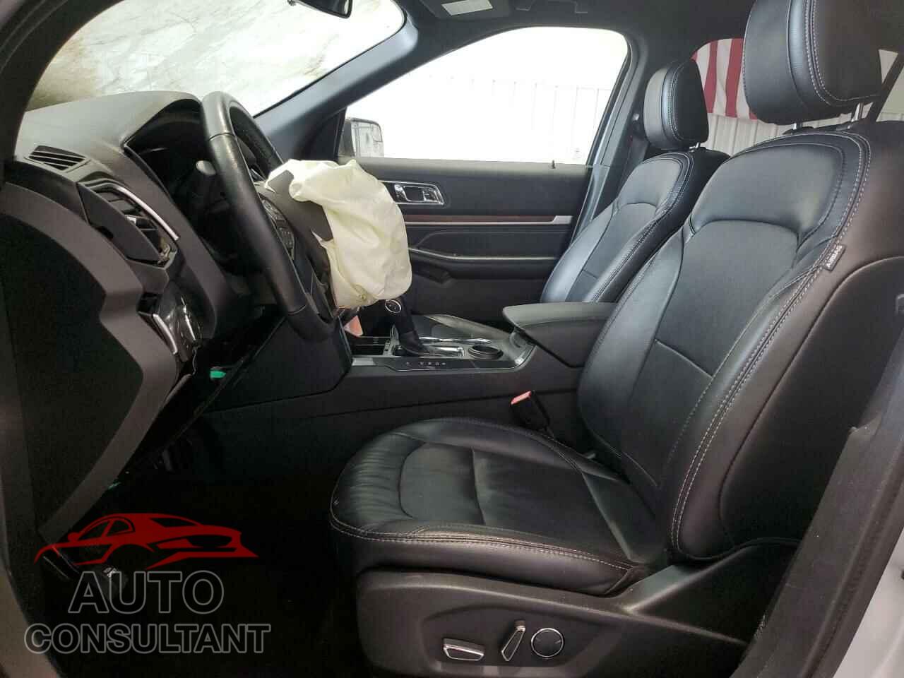 FORD EXPLORER 2018 - 1FM5K7F88JGA69853