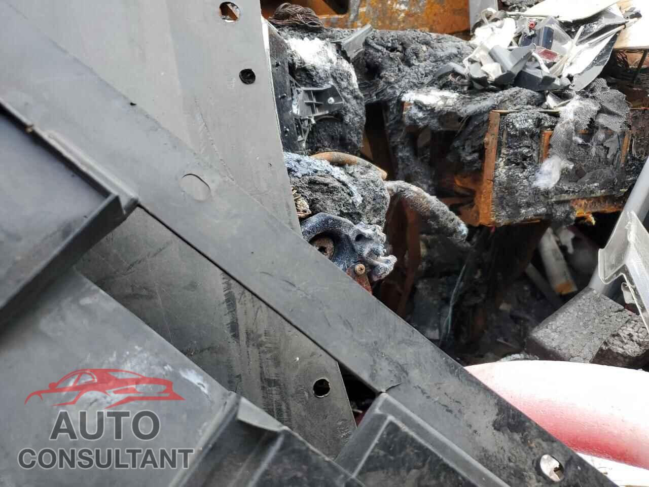 NISSAN ROGUE 2017 - KNMAT2MT8HP619413