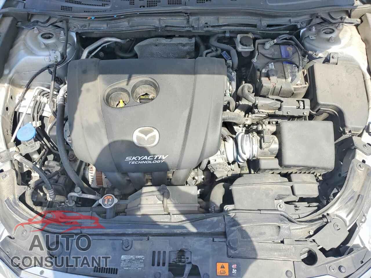 MAZDA 3 2018 - 3MZBN1V3XJM276457