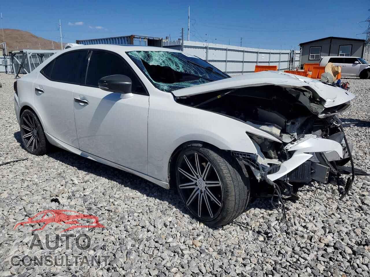 LEXUS IS 2015 - JTHBF1D20F5049024