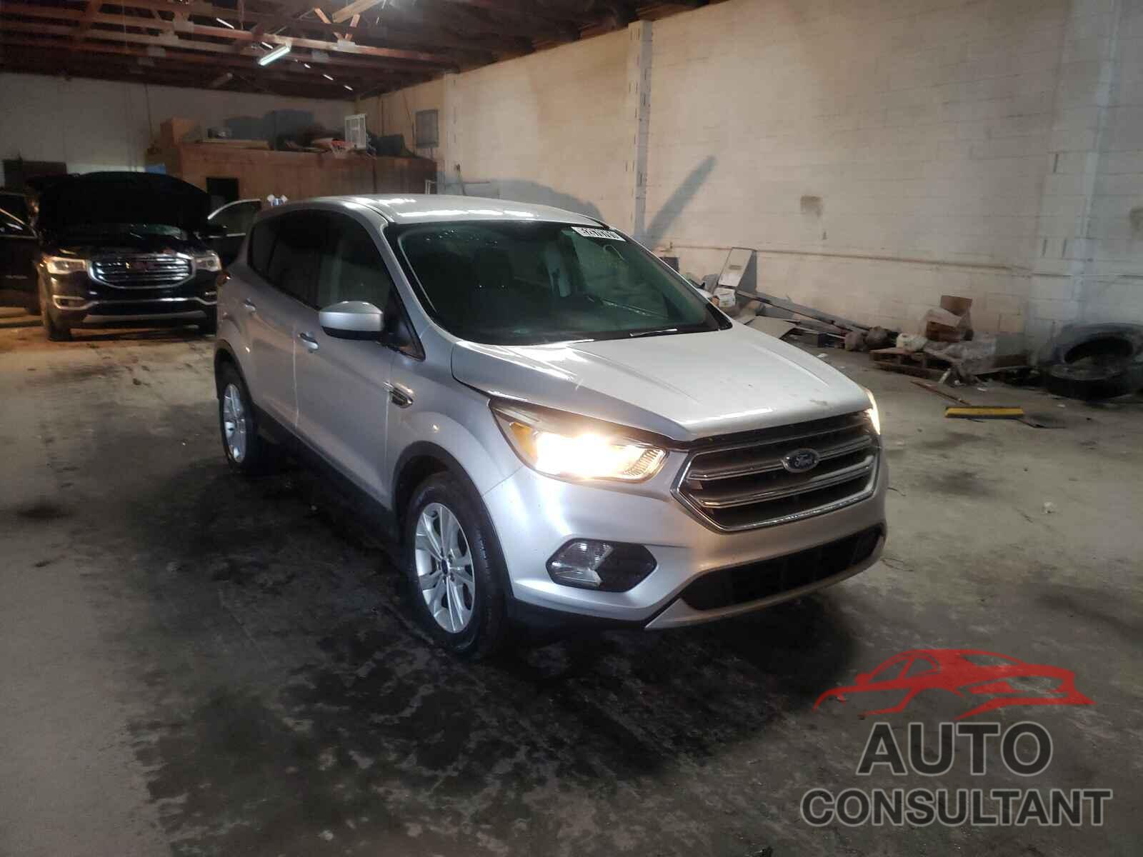 FORD ESCAPE 2017 - 1FMCU0GDXHUB82784