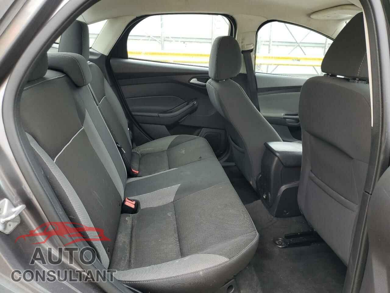 FORD FOCUS 2014 - 1FADP3F27EL105976