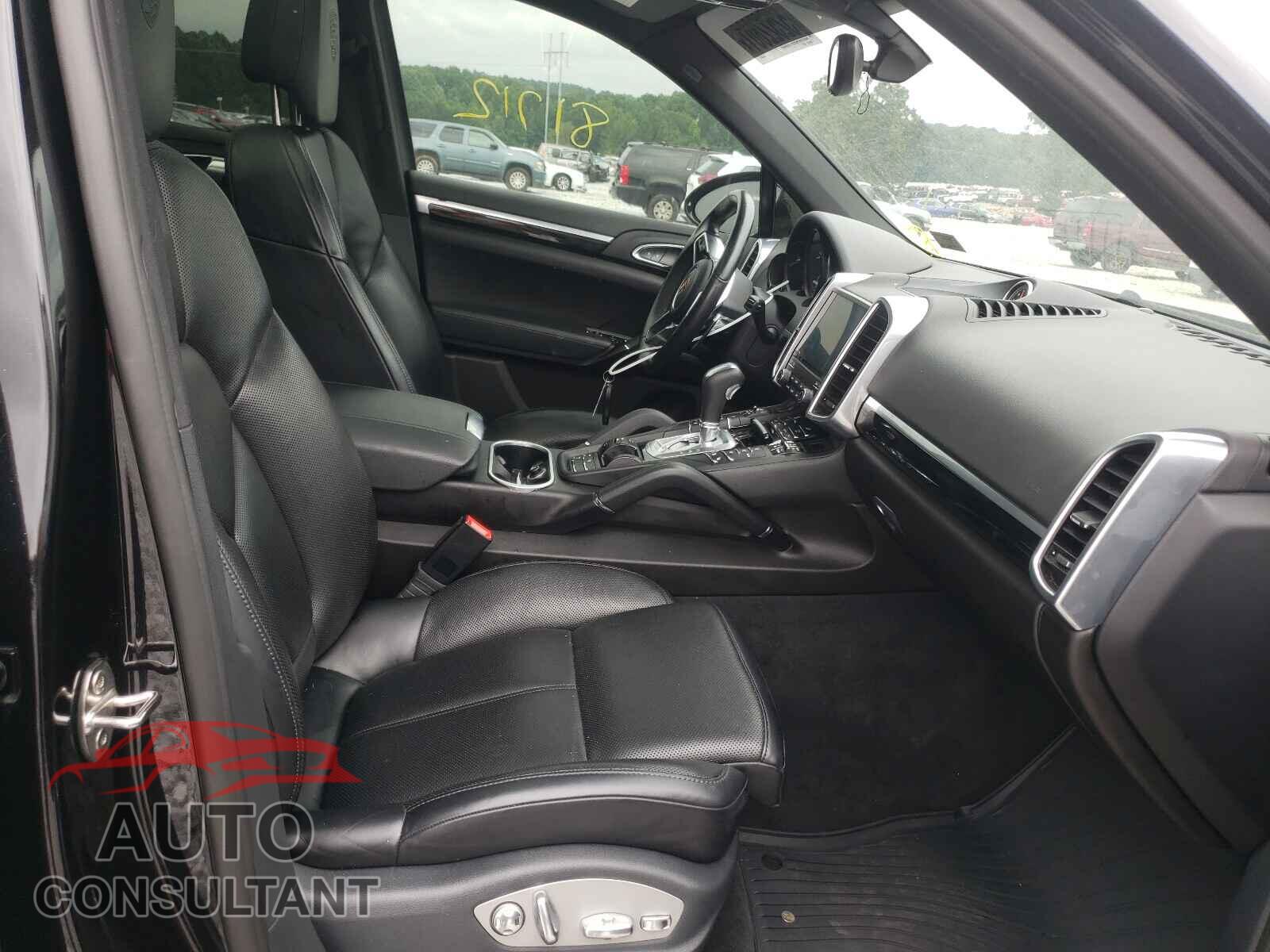 PORSCHE CAYENNE 2017 - WP1AA2A26HKA86717