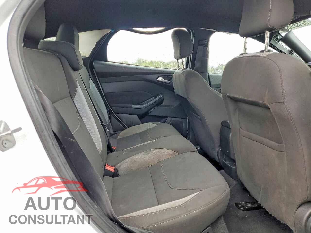 FORD FOCUS 2017 - 1FADP3L97HL338603