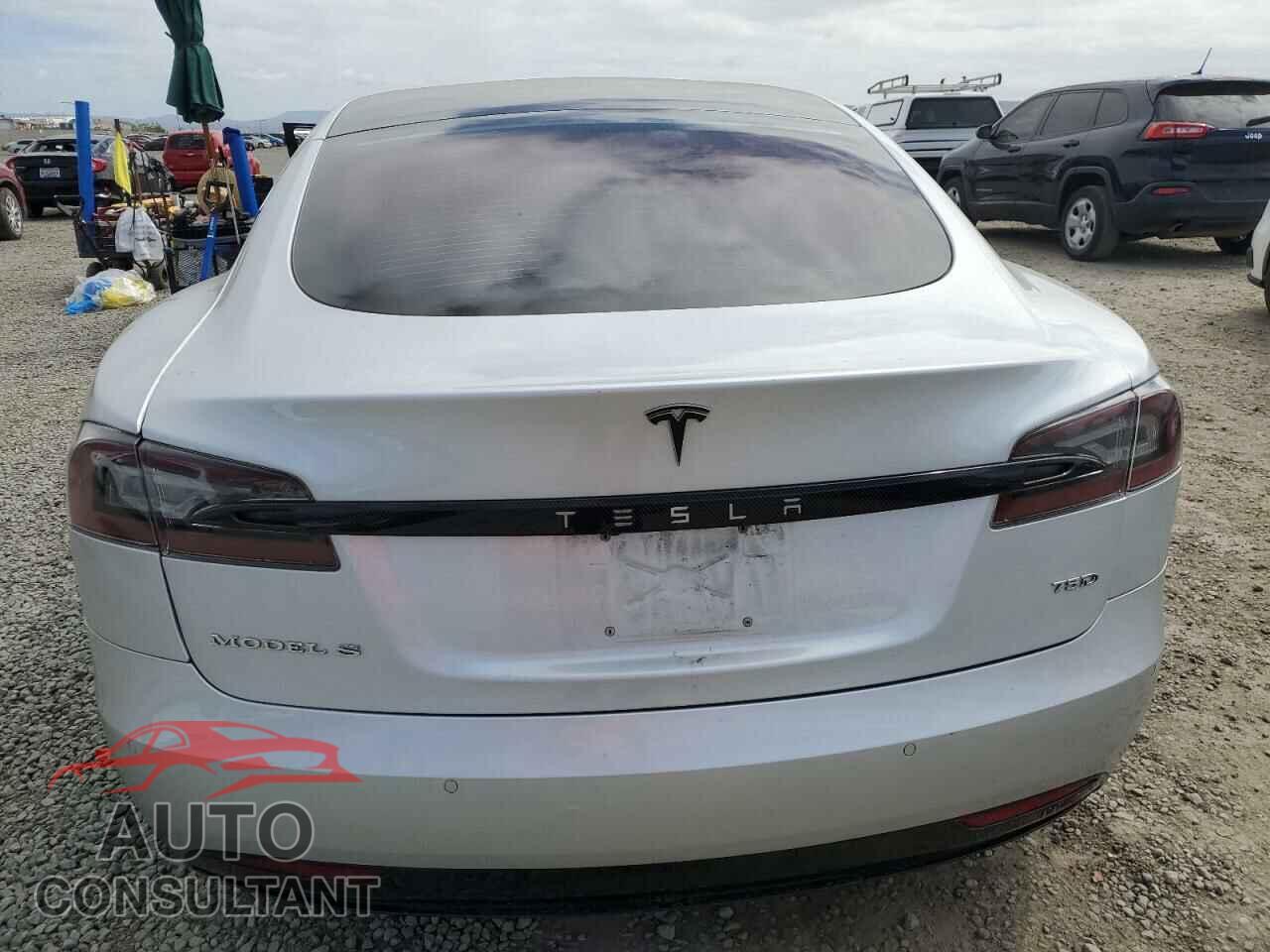 TESLA MODEL S 2018 - 5YJSA1E20JF247074