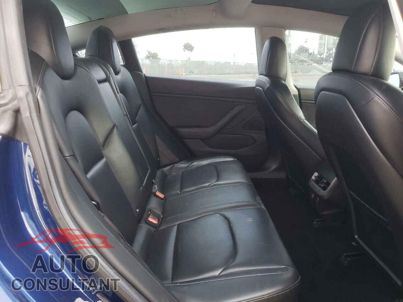 TESLA MODEL 3 2018 - 5YJ3E1EA6JF012260