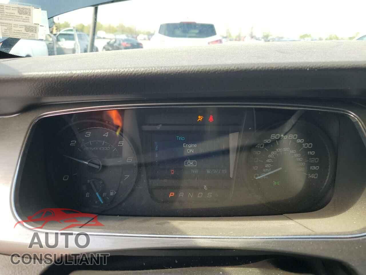 FORD TAURUS 2018 - 1FAHP2E85JG102109
