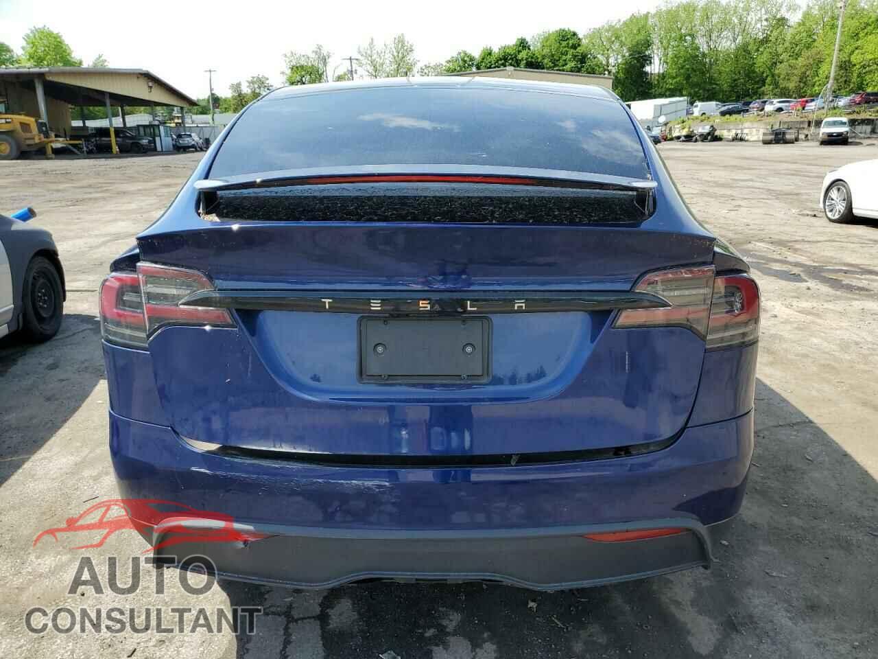 TESLA MODEL X 2023 - 7SAXCBE52PF384898