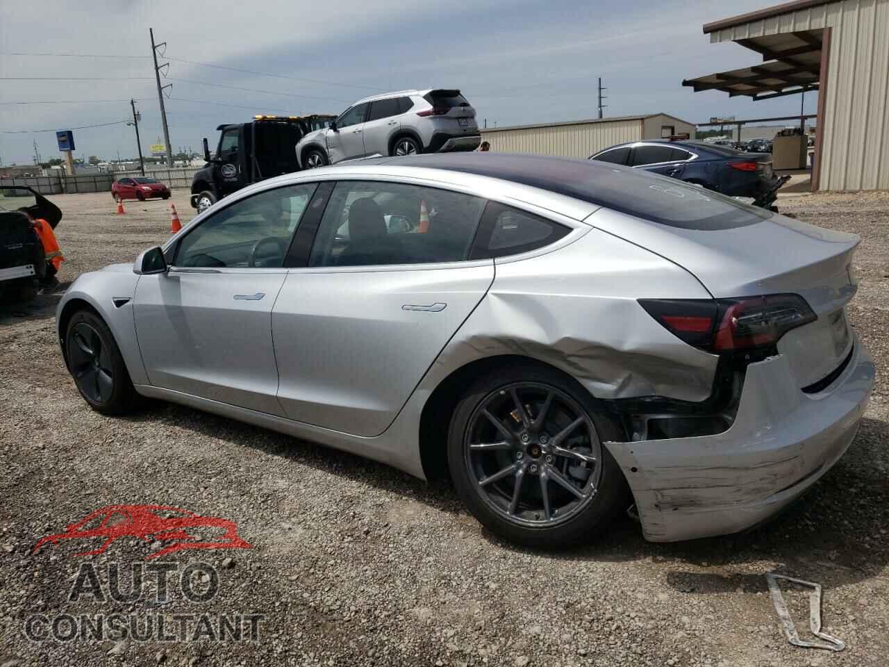 TESLA MODEL 3 2018 - 5YJ3E1EA8JF037337
