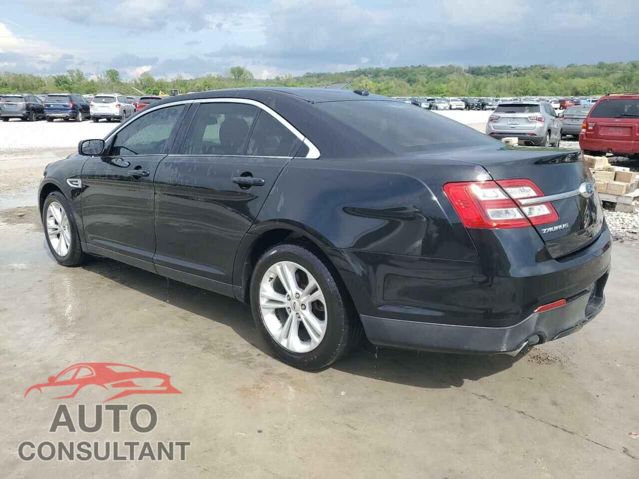 FORD TAURUS 2015 - 1FAHP2D86FG165132