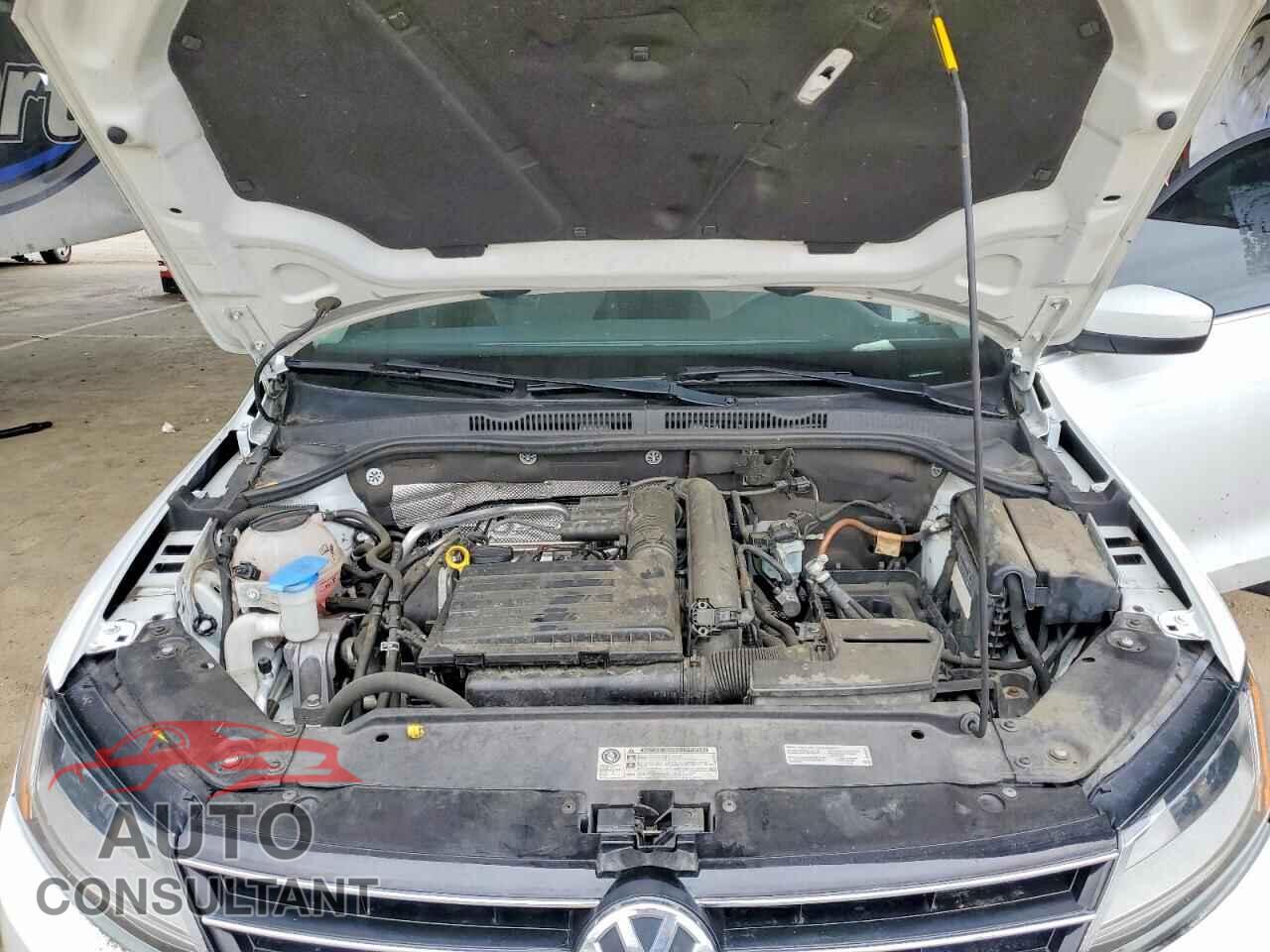 VOLKSWAGEN JETTA 2017 - 3VW2B7AJXHM389352
