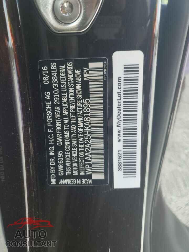 PORSCHE CAYENNE 2017 - WP1AA2A25HKA81895