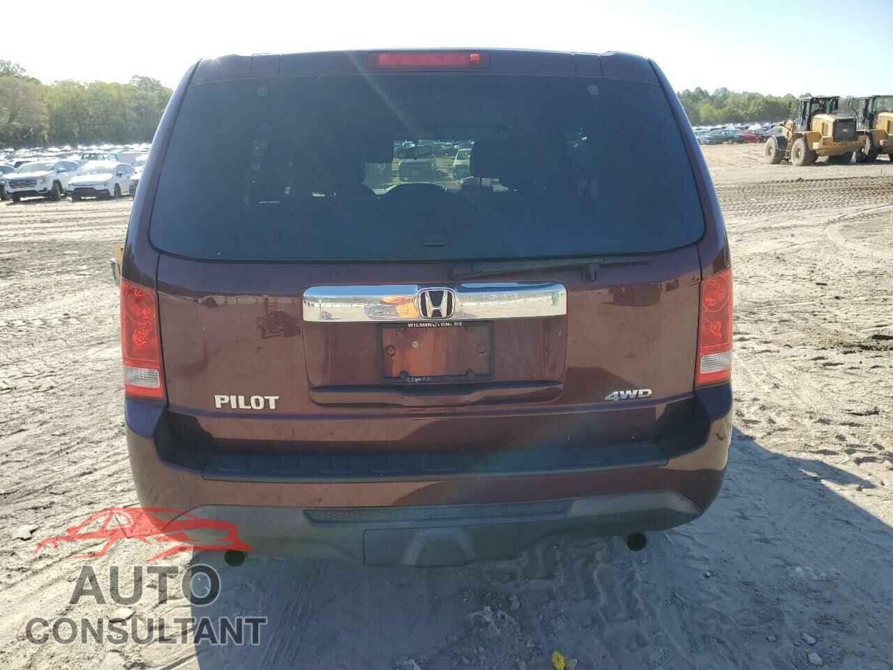 HONDA PILOT 2015 - 5FNYF4H26FB067131