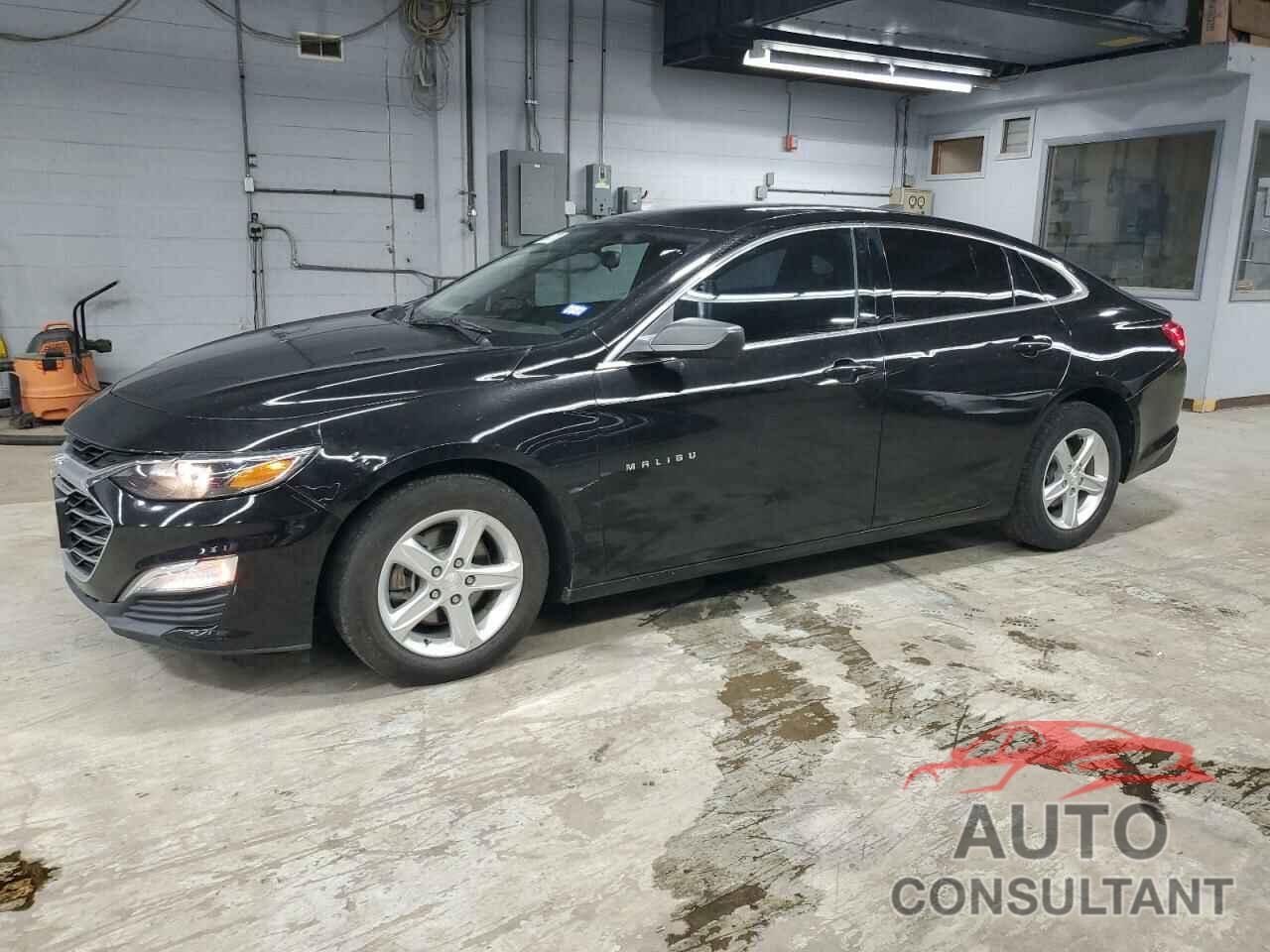 CHEVROLET MALIBU 2020 - 1G1ZB5ST5LF015853