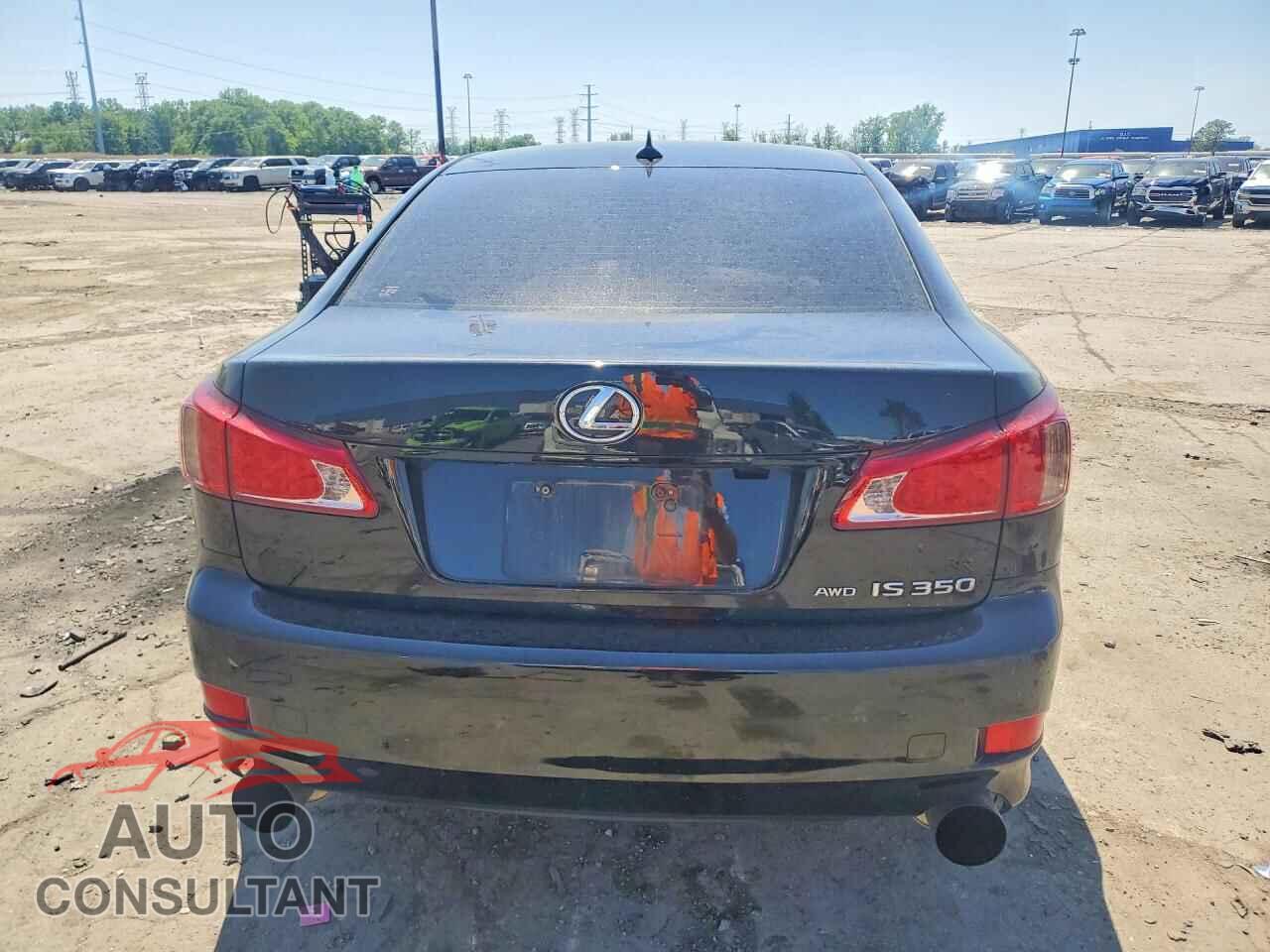LEXUS IS 2011 - JTHCE5C20B5001050