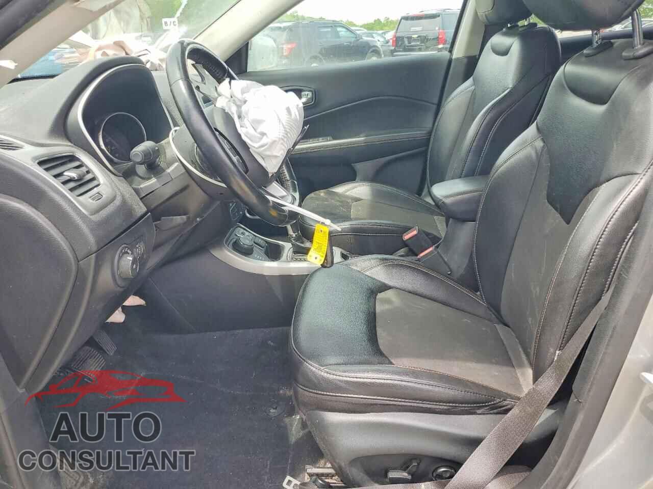 JEEP COMPASS 2020 - 3C4NJDBB0LT160699