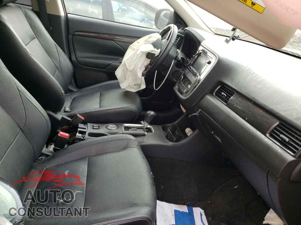 MITSUBISHI OUTLANDER 2016 - JA4AZ3A35GZ020877