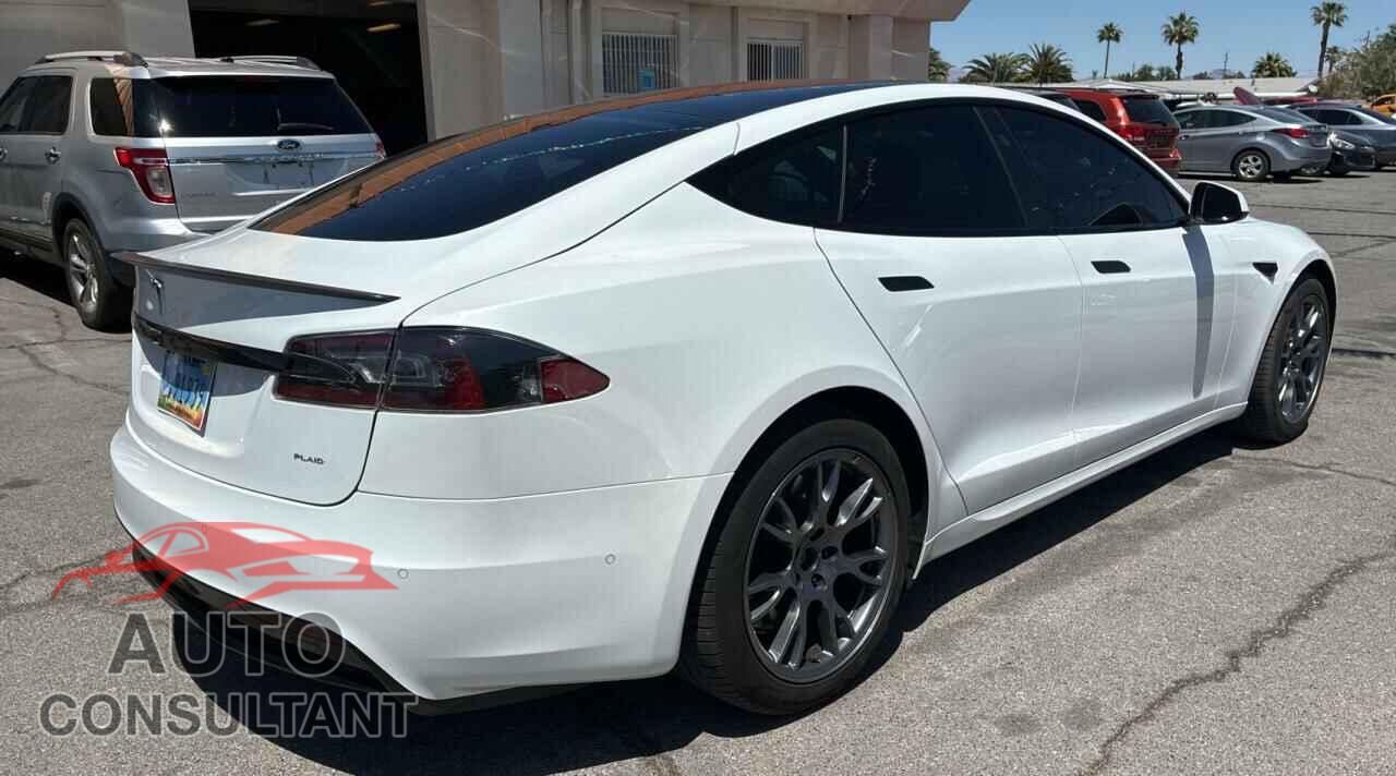 TESLA MODEL S 2021 - 5YJSA1E64MF447124